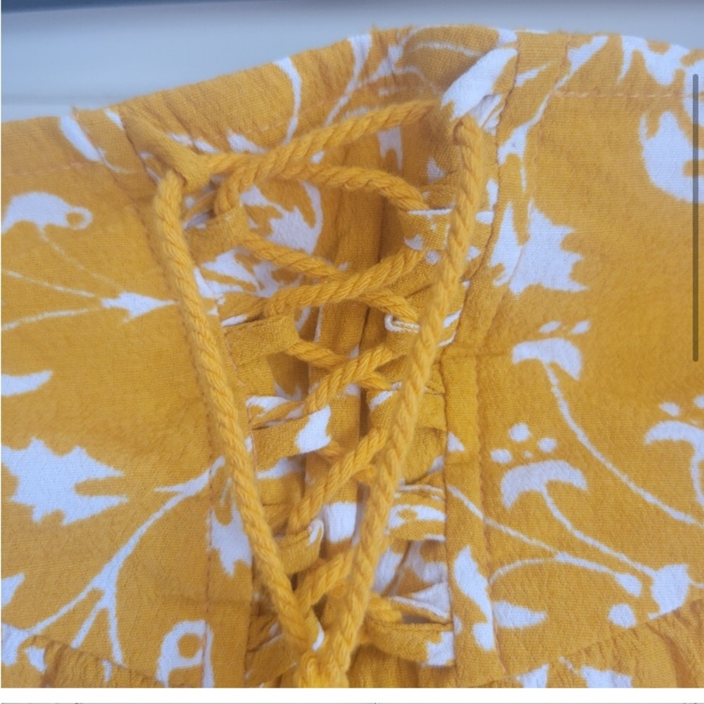 4 for $20/Yellow Floral forever 21 skirt - Picture 3 of 11